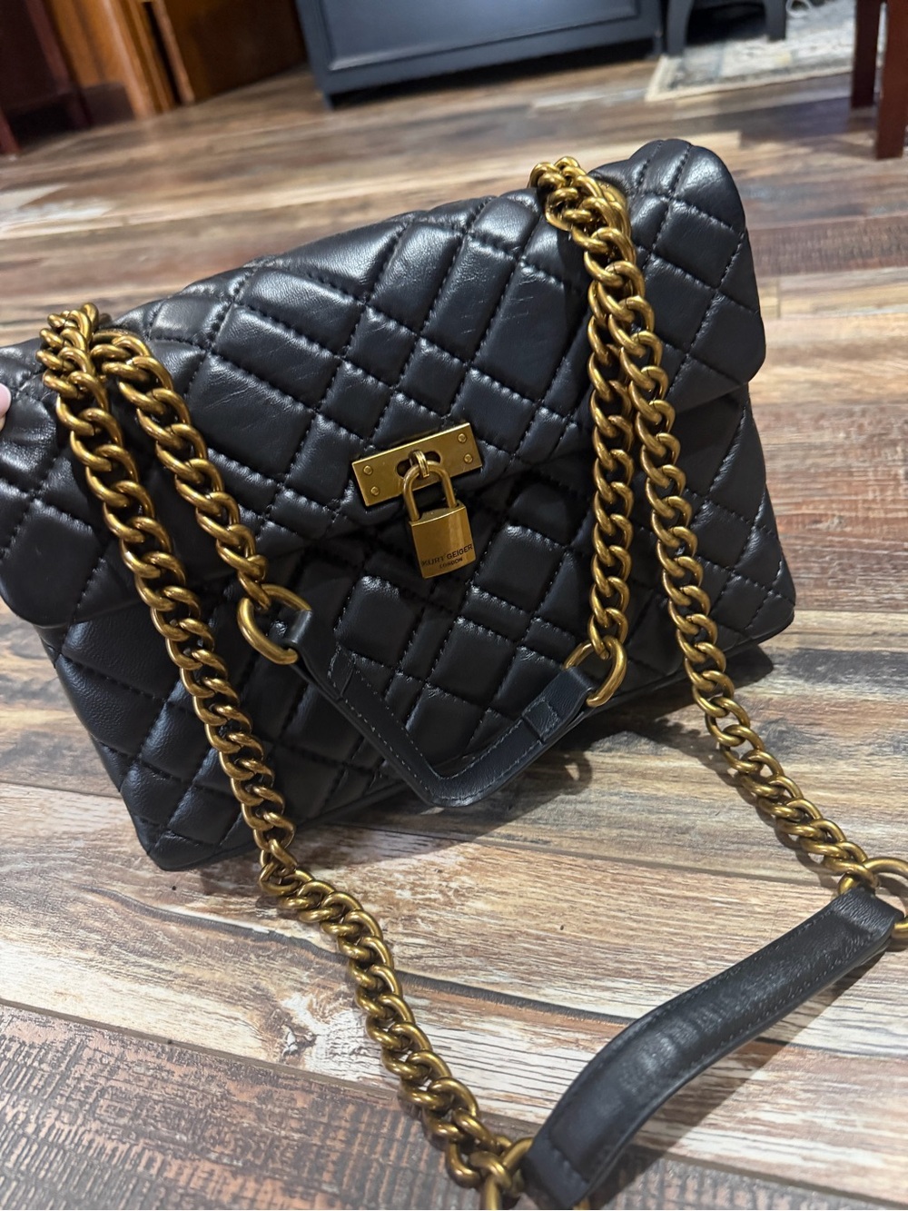Kurt Geiger Black Quilted Leather Shoulder Bag with Gold Chain - Picture 3 of 10